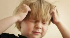 Instrumentul nix de la păduchi și nom