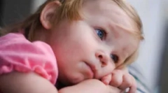 Pleacă mușcături pe corpul copilului: ceea ce arată și ce să facă